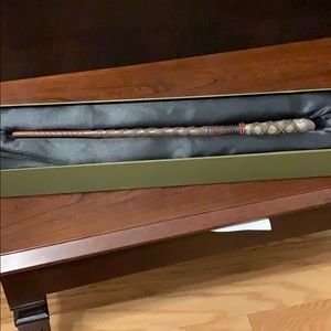 Universal Orlando OLLIVANDER Wand (Discontinued)